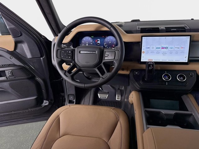 Used 2025 Land Rover Defender 110 V8 image 25