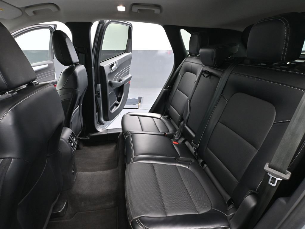 Used 2024 Ford Escape Platinum image 36