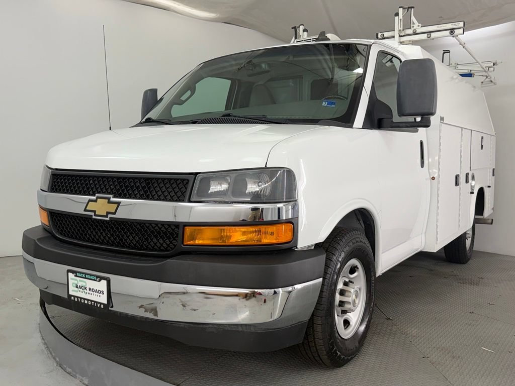Used 2020 Chevrolet Express 3500 w/ Power Convenience Package RWD image 3