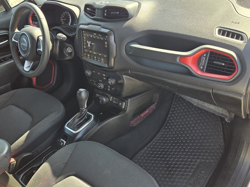 Certified 2023 Jeep Renegade Trailhawk AWD/4WD image 19