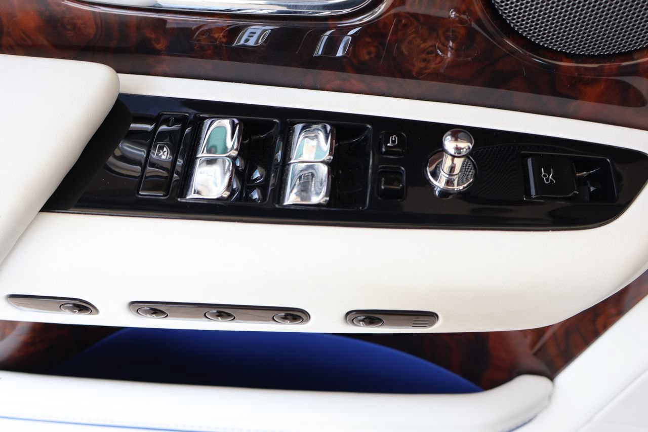 Certified 2023 Rolls-Royce Phantom Extended Wheelbase w/ Leather Finishing Pack RWD image 13