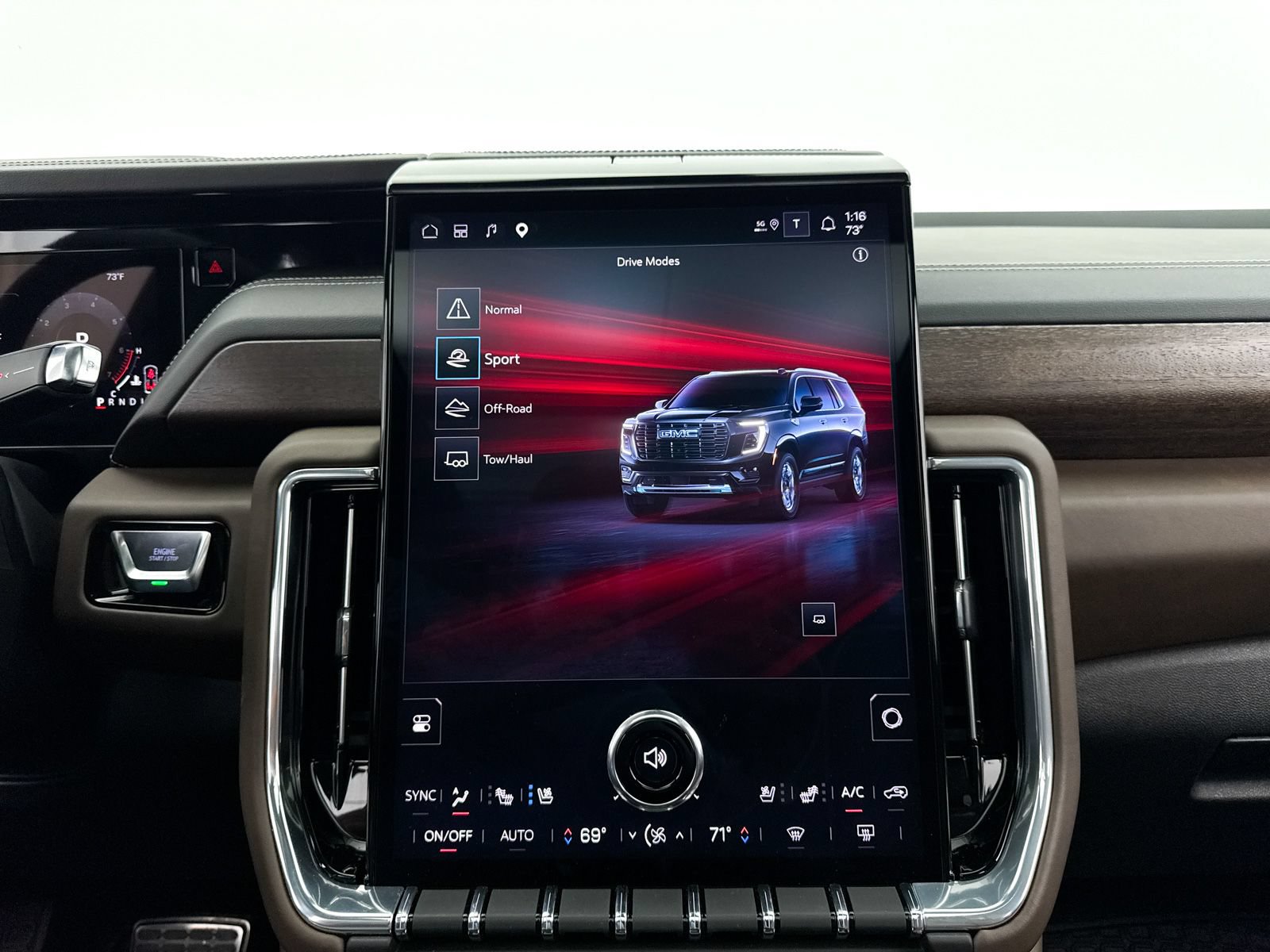 Used 2025 GMC Yukon Denali Ultimate AWD/4WD image 25