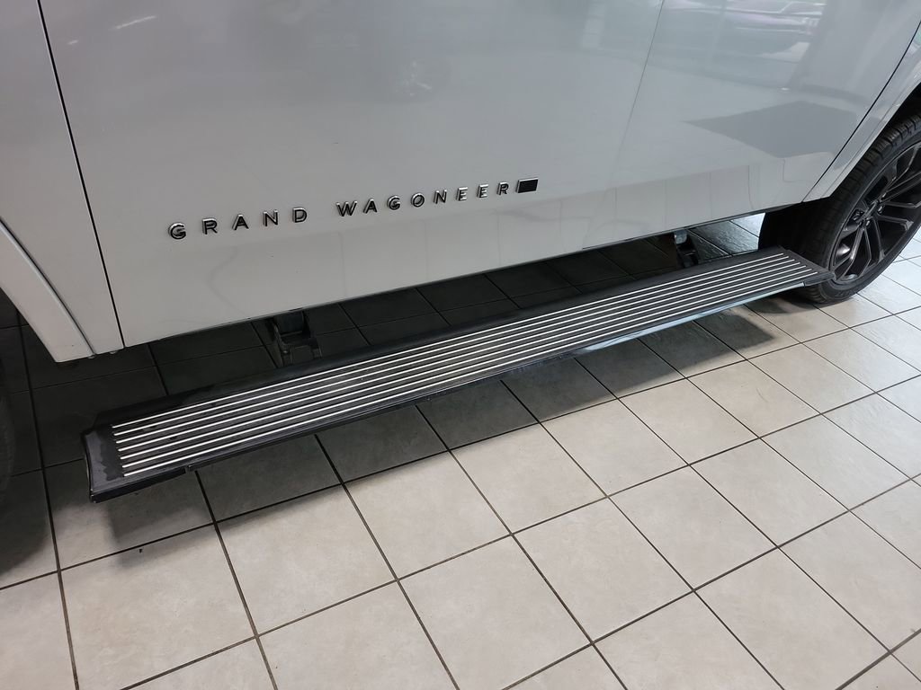 Used 2024 Jeep Grand Wagoneer L Series II w/ Quick Order Packagew 28T image 26