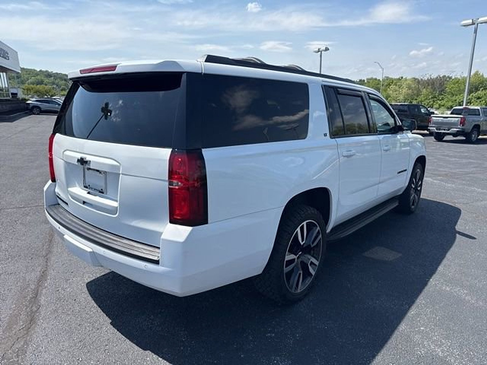 Used 2018 Chevrolet Suburban LT AWD/4WD image 5