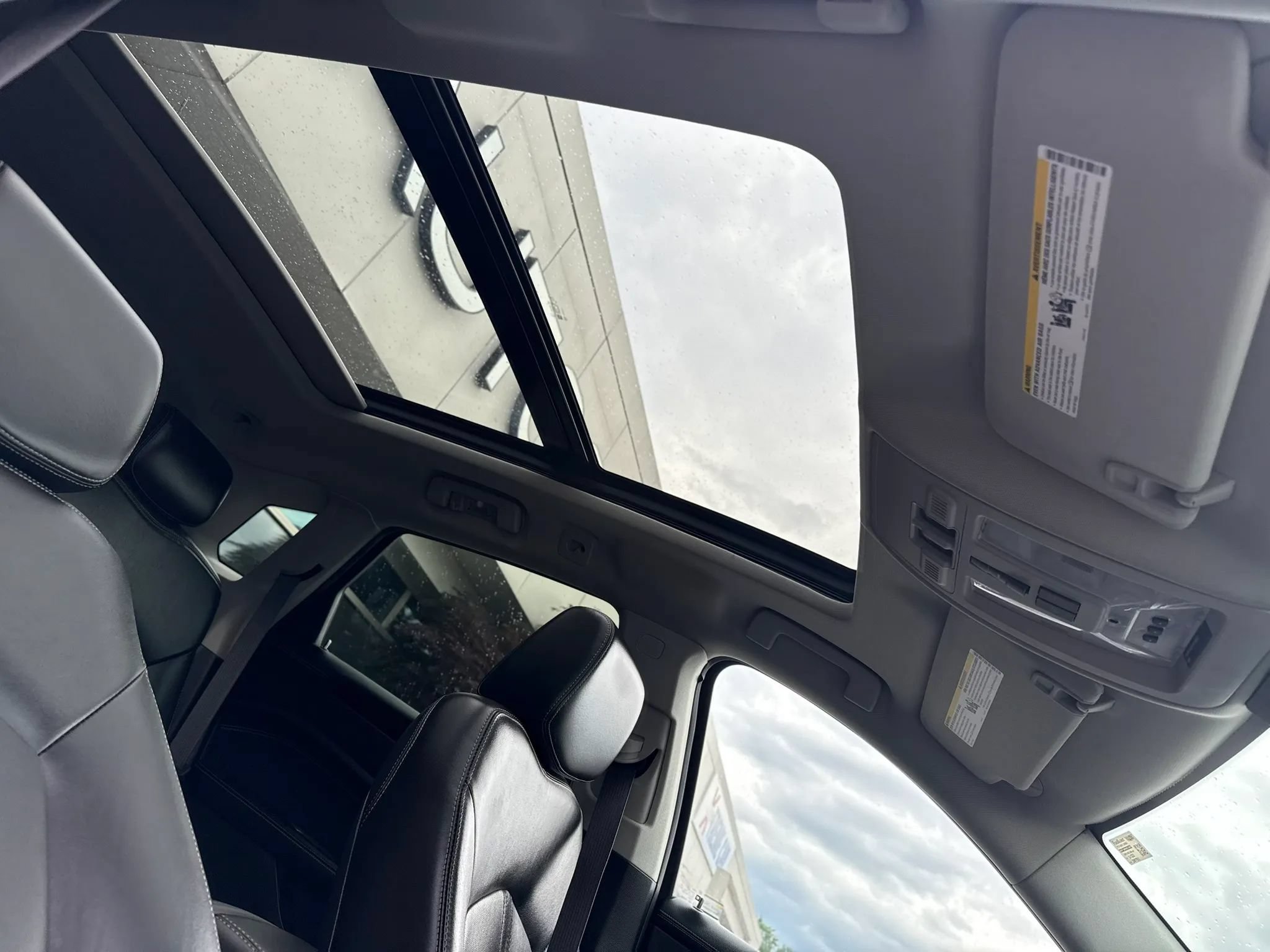 Used 2012 Cadillac SRX Luxury AWD/4WD image 12