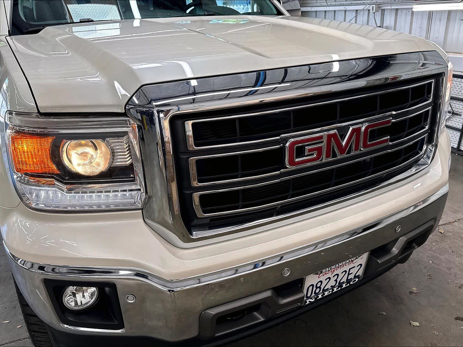 Used 2014 GMC Sierra 1500 SLT w/ SLT Crew Cab Value Package AWD/4WD image 35