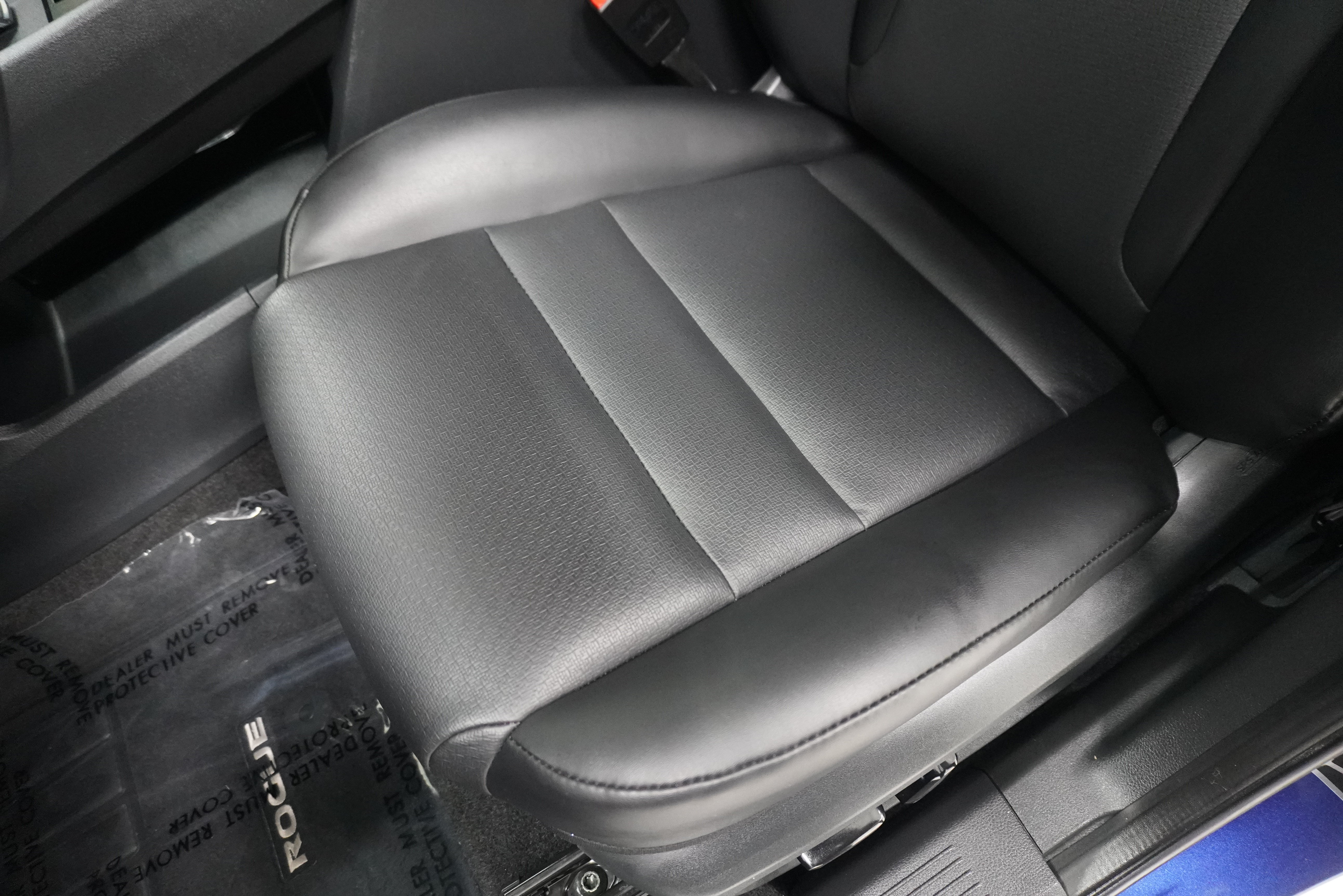 Used 2023 Nissan Rogue SV w/ SV Premium B Package FWD image 12