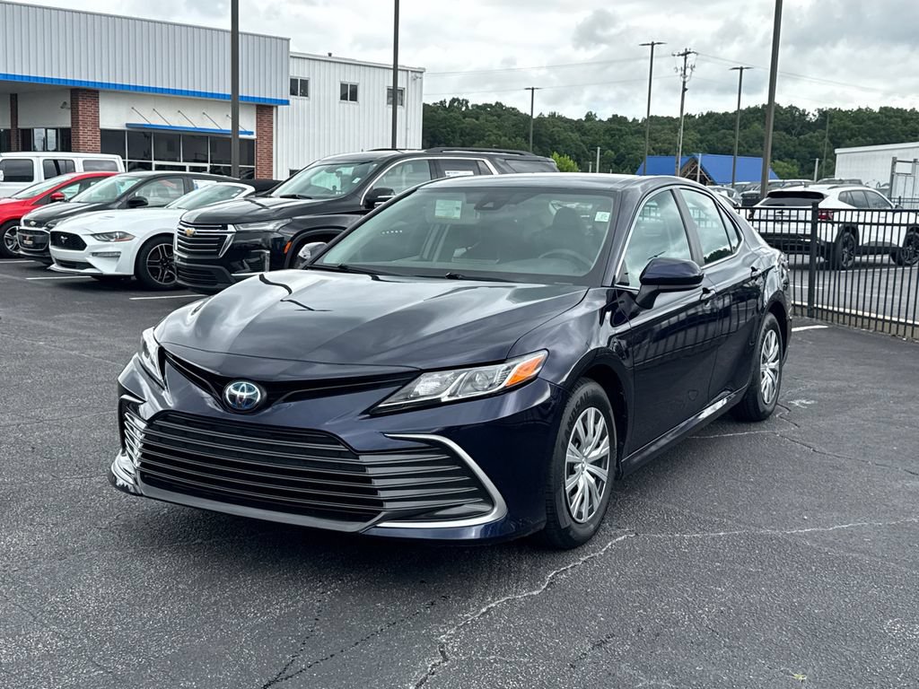 Used 2022 Toyota Camry LE FWD video 2