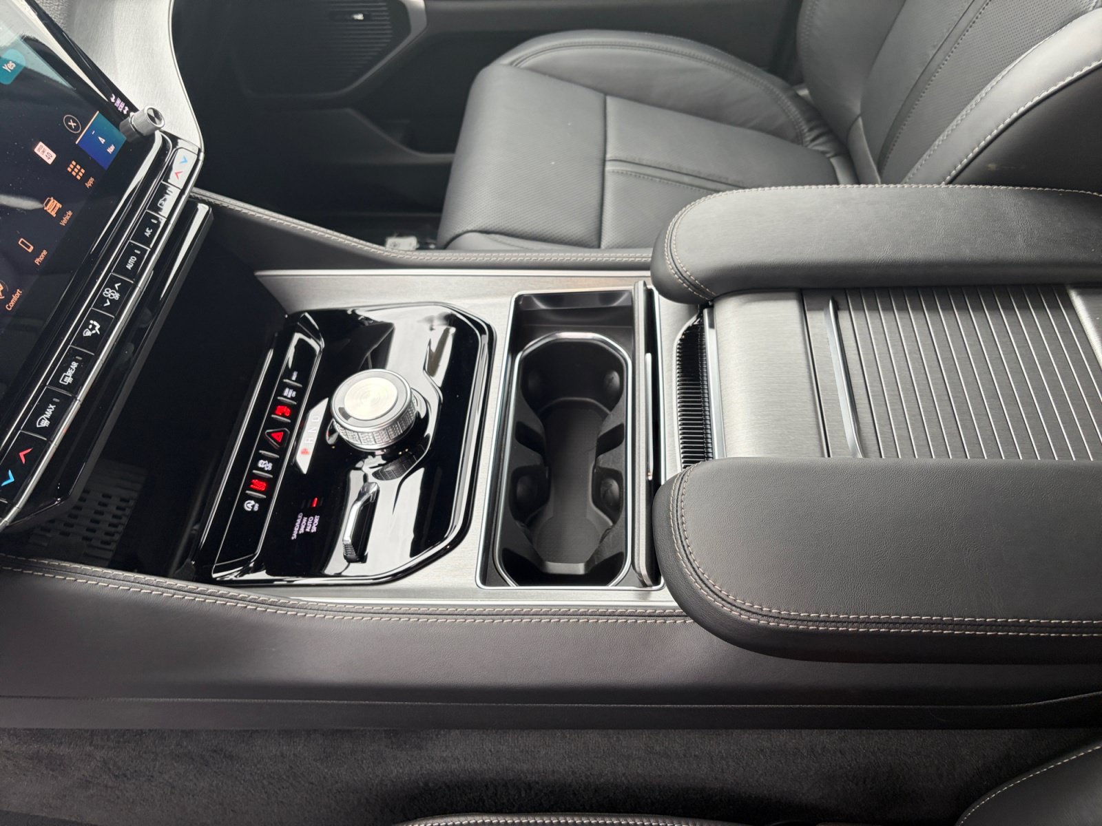 New 2026 Jeep Grand Wagoneer Limited AWD/4WD image 18