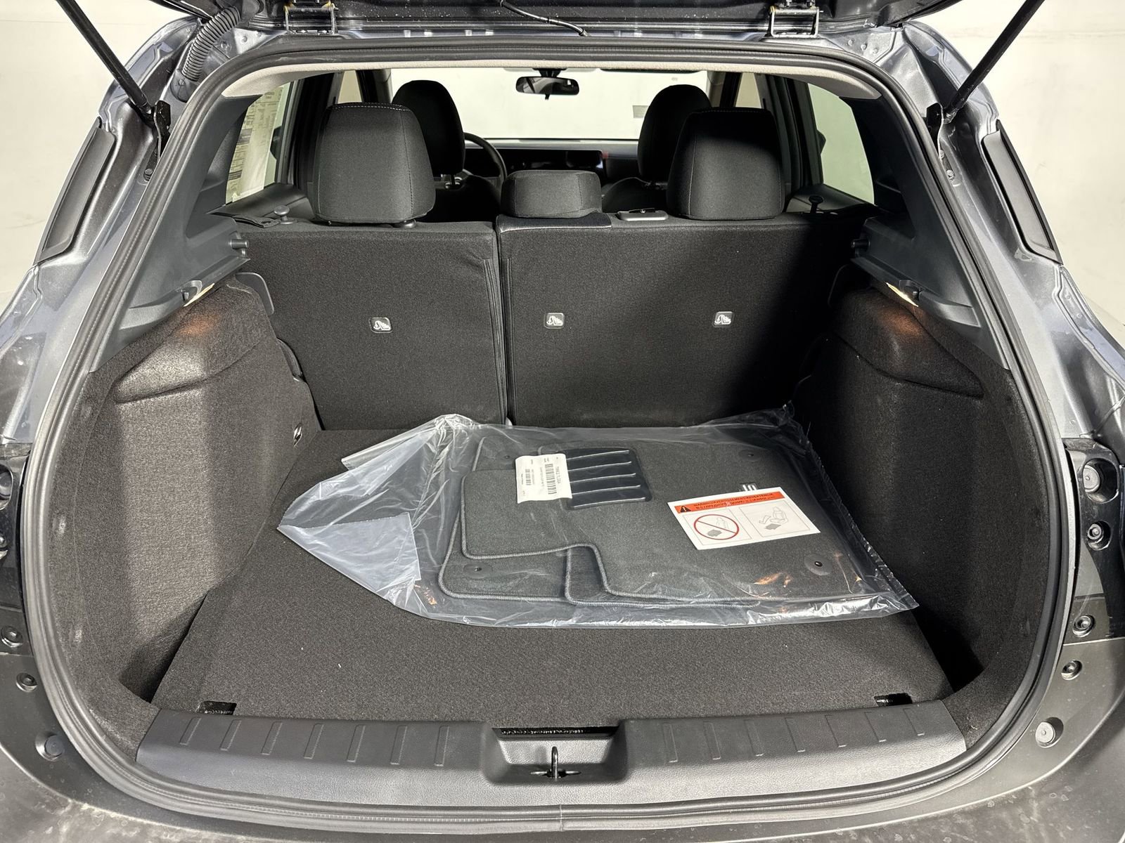 New 2025 Nissan Kicks SV w/ SV Premium Package image 33