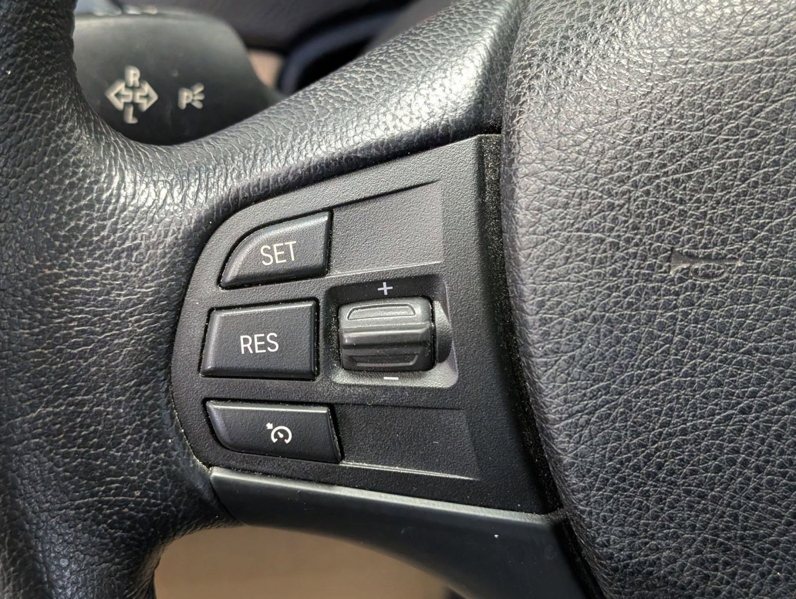 Used 2016 BMW 320i Sedan image 18