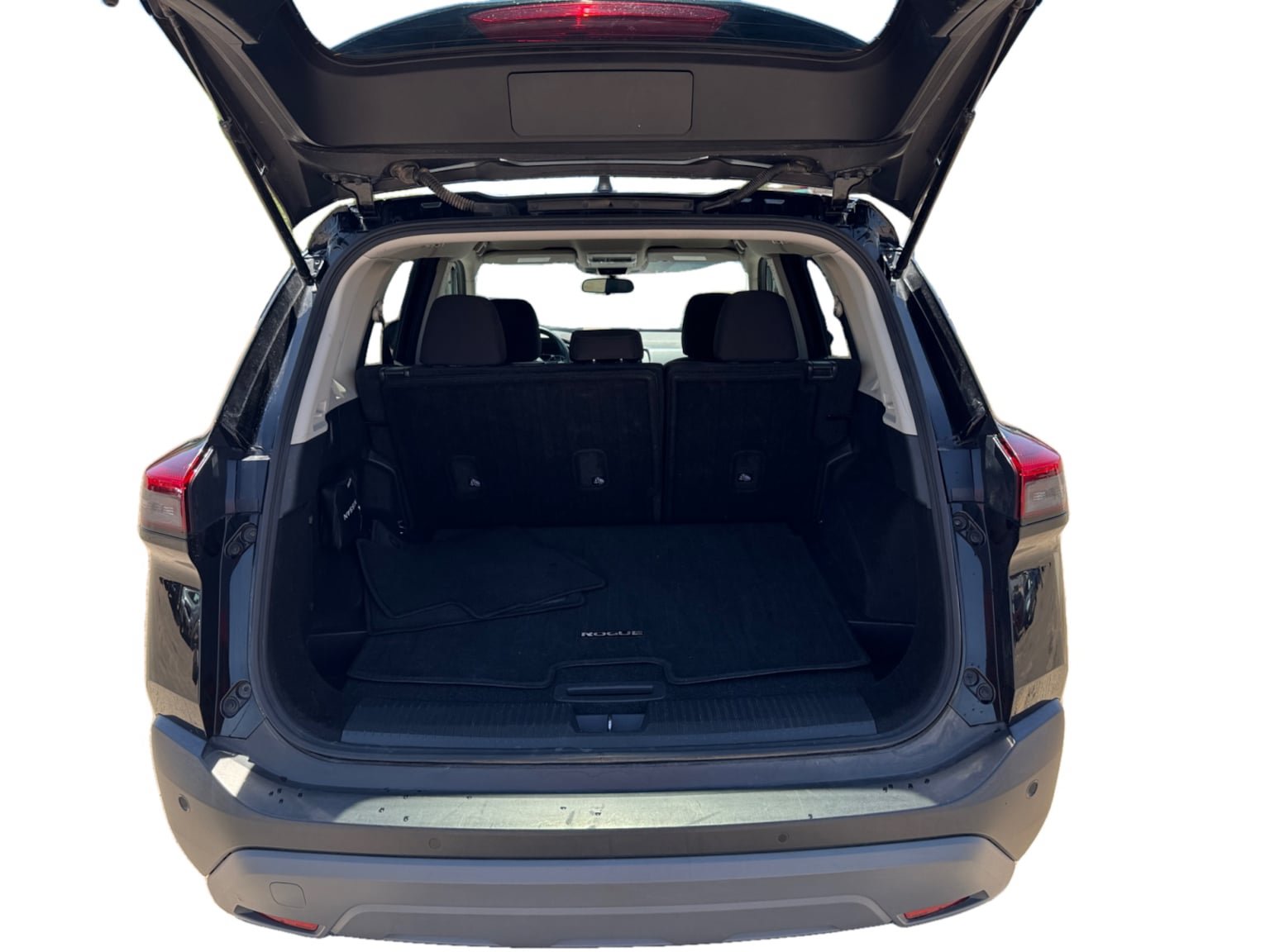 Used 2023 Nissan Rogue S FWD image 19
