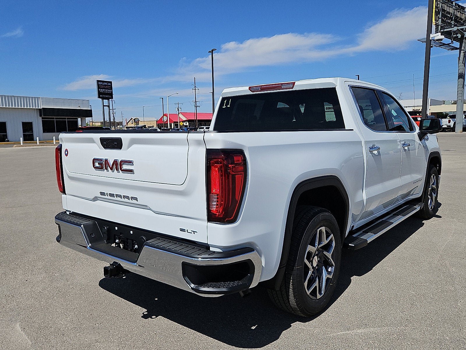 New 2026 GMC Sierra 1500 SLT image 5