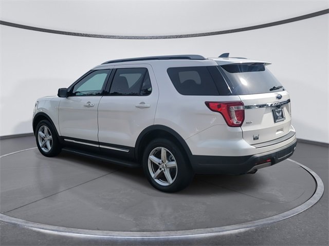 Used 2019 Ford Explorer XLT image 4