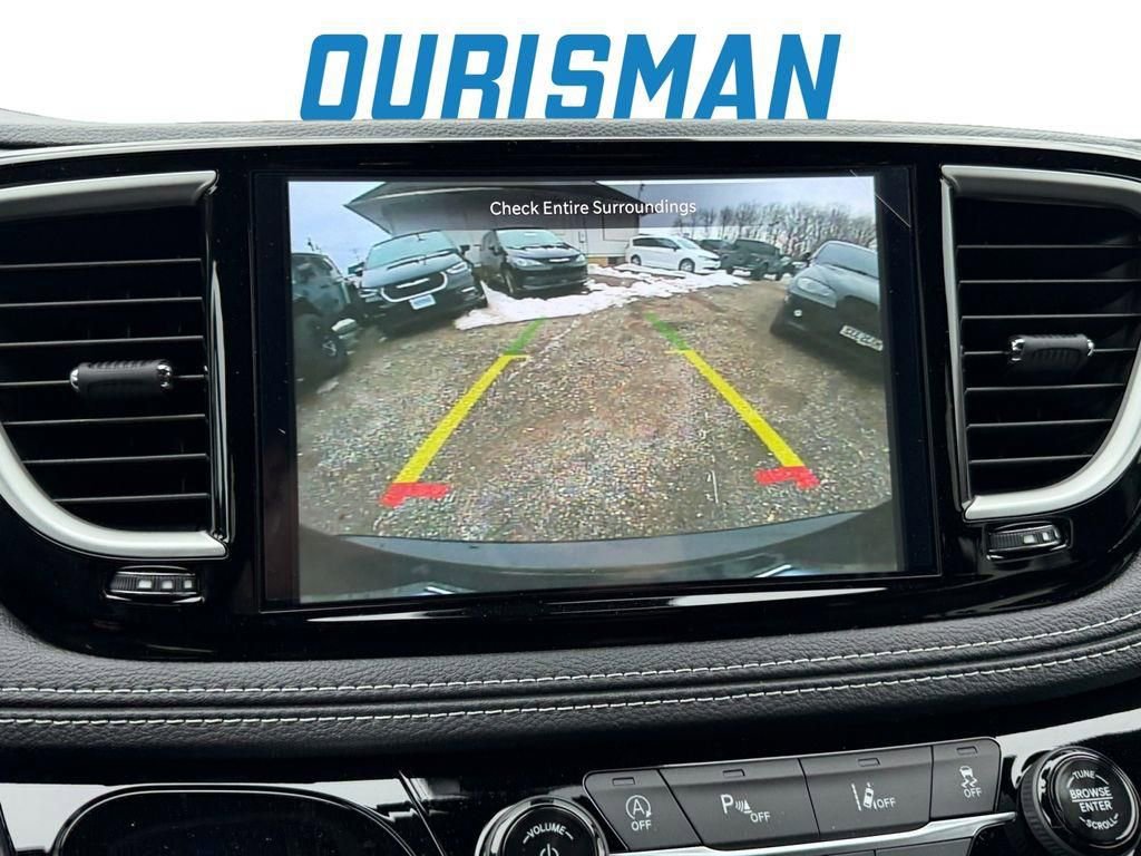 New 2026 Chrysler Pacifica Select image 23