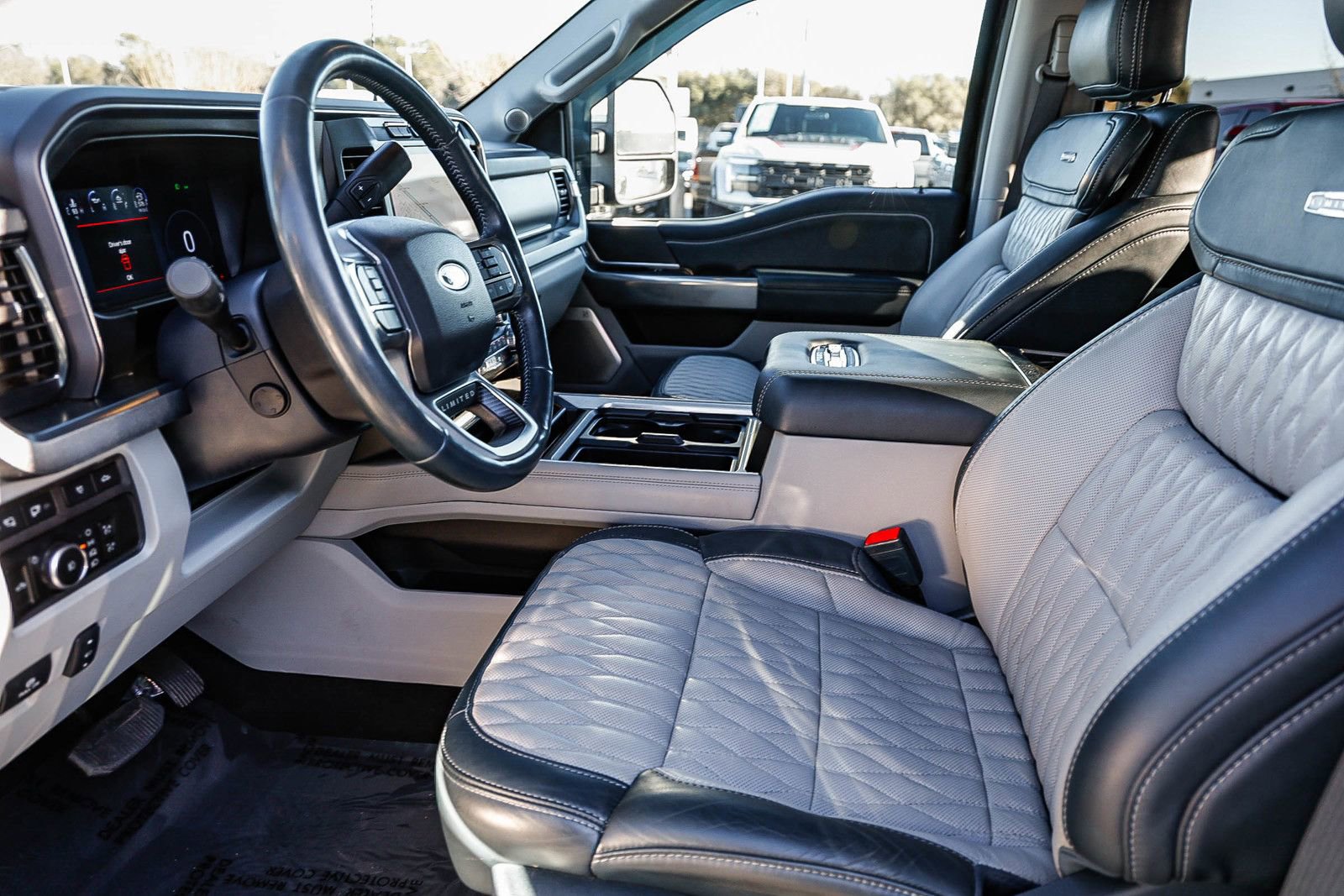 Used 2024 Ford F350 Limited image 19