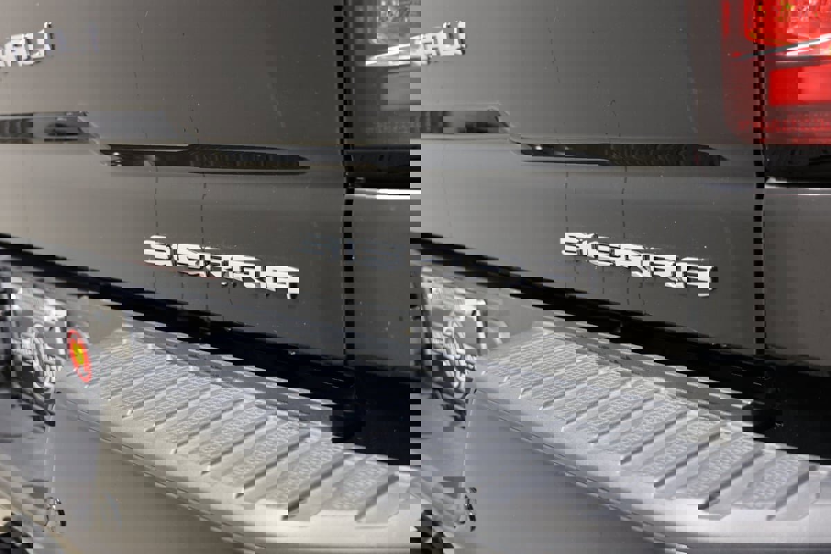 Used 2022 GMC Sierra 3500 Denali image 42