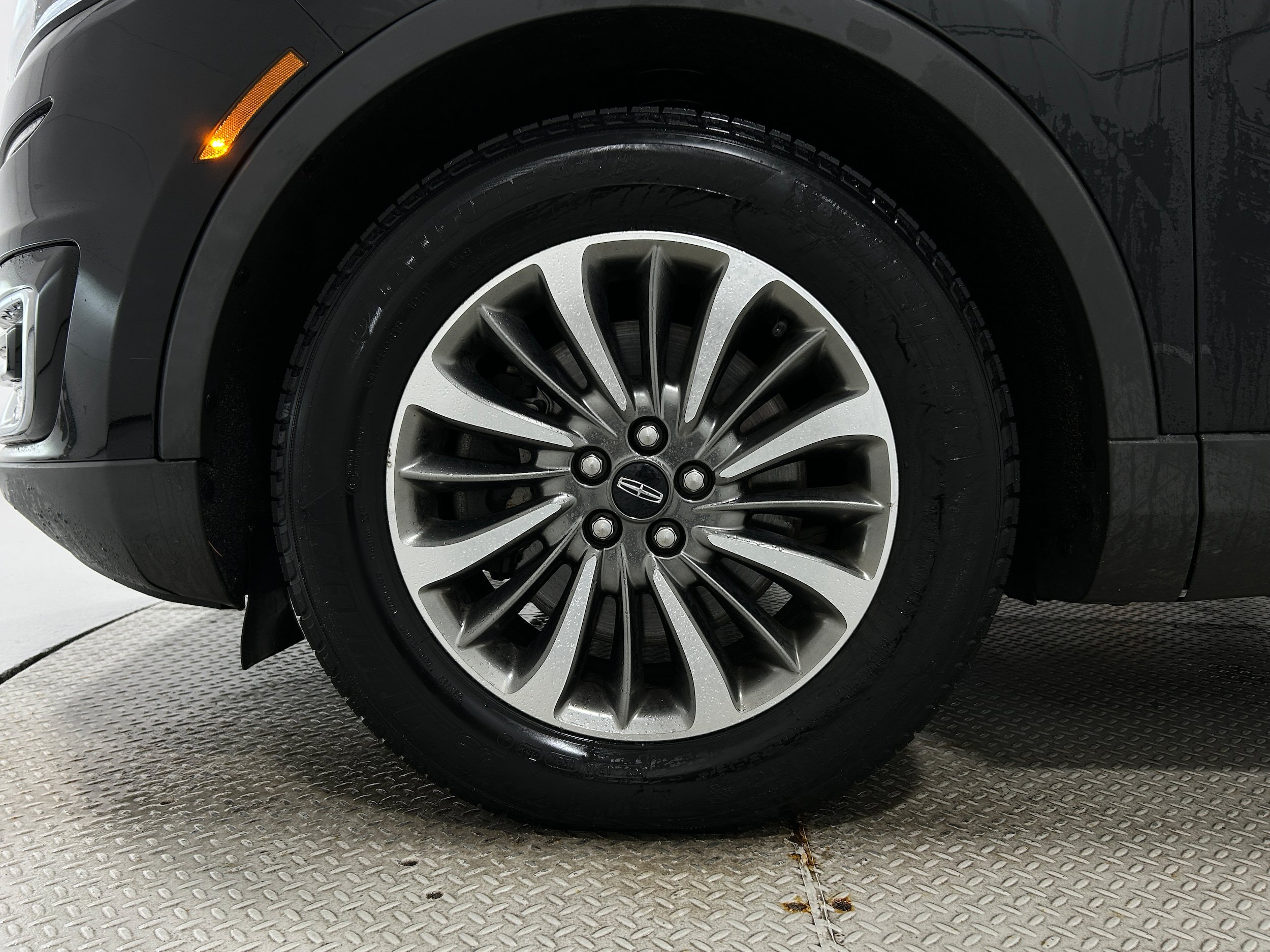 Used 2019 Lincoln Nautilus Select AWD/4WD image 31