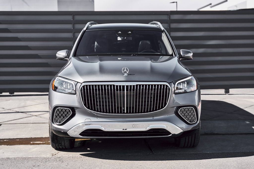 Used 2025 Mercedes-Benz Maybach GLS 600 4MATIC image 16