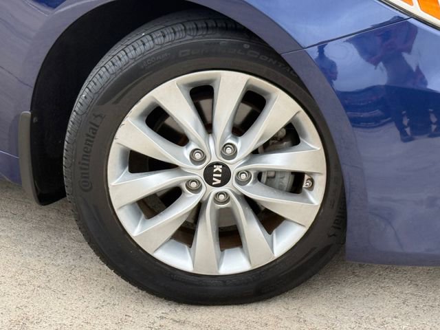 Used 2017 Kia Optima EX w/ Premium Package FWD image 2