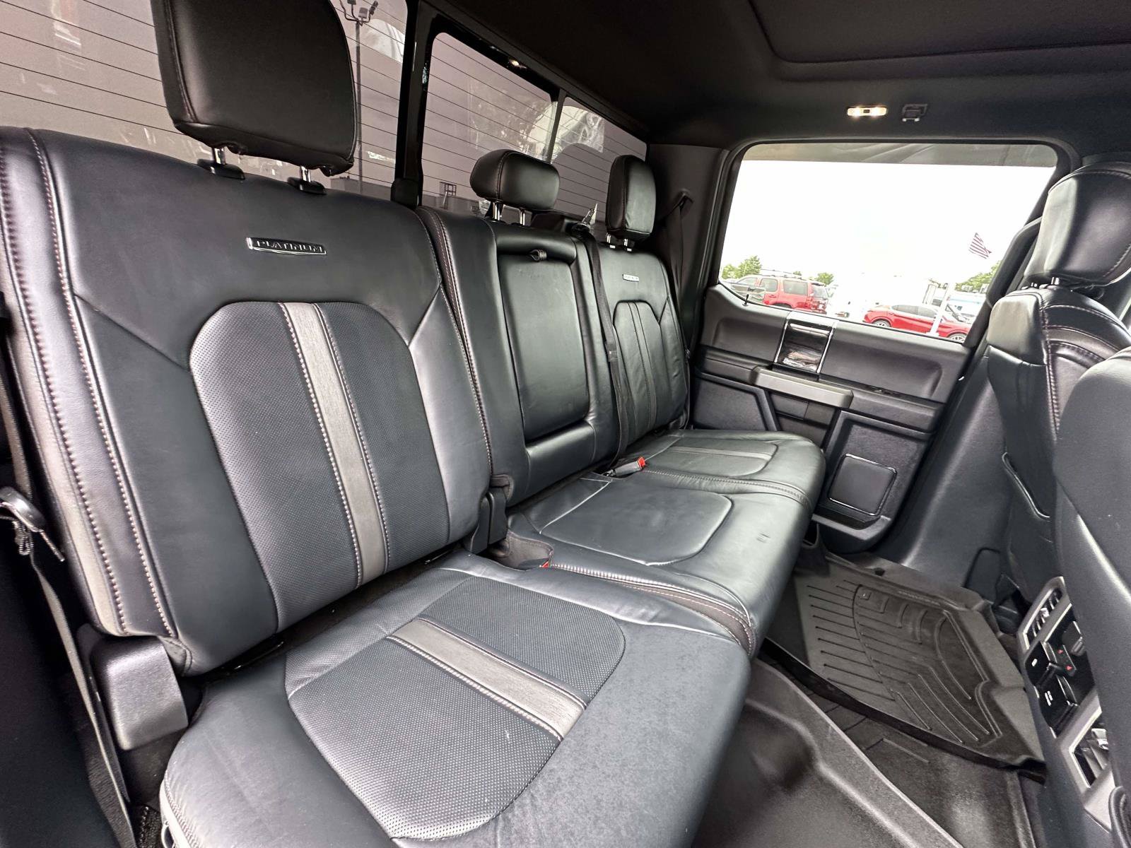 Used 2022 Ford F450 Platinum w/ FX4 Off-Road Package AWD/4WD image 30
