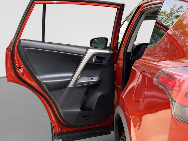 Used 2016 Toyota RAV4 XLE FWD image 12