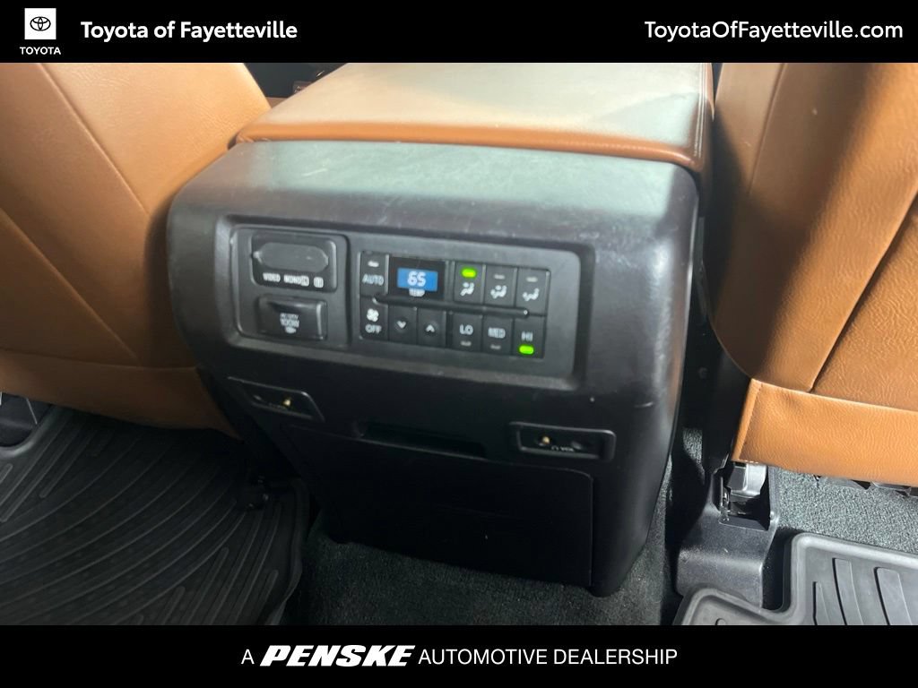 Used 2016 Toyota Sequoia Platinum AWD/4WD image 14
