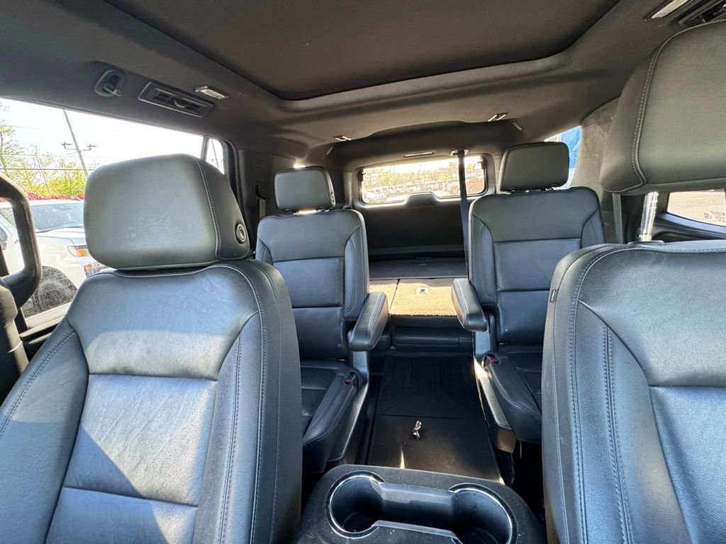 Used 2022 Chevrolet Tahoe Z71 w/ Luxury Package AWD/4WD image 17