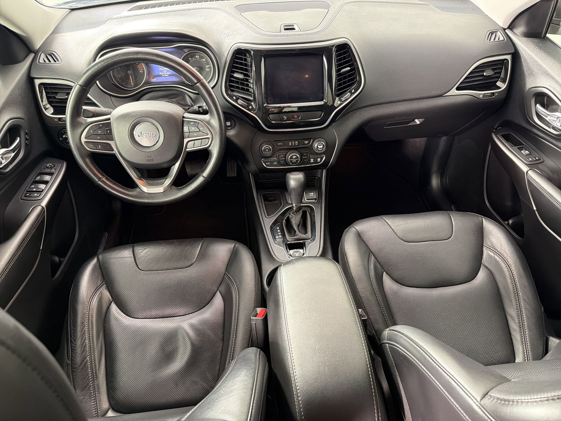 Used 2020 Jeep Cherokee Limited image 15