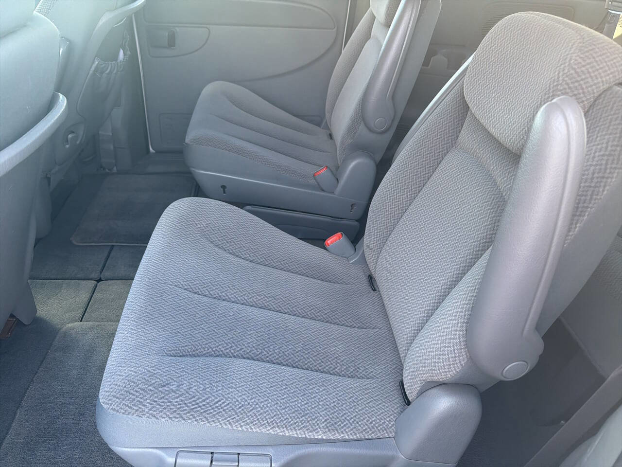 Used 2007 Dodge Grand Caravan SXT image 16