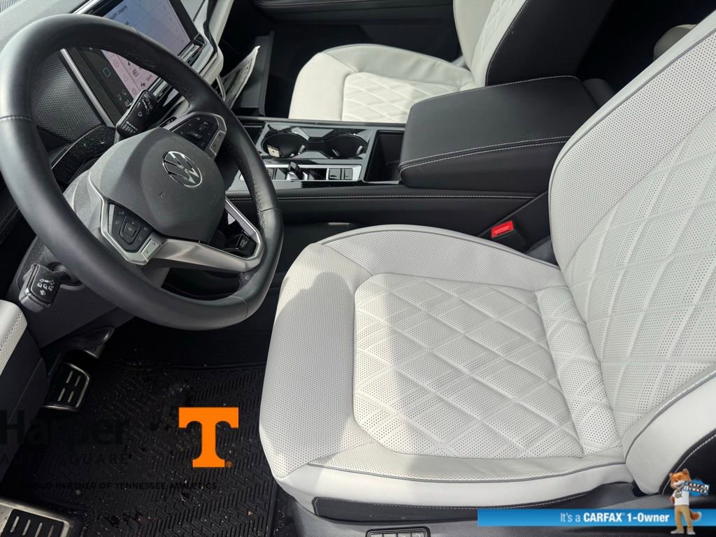 Used 2025 Volkswagen Atlas Cross Sport SEL Premium R-Line AWD/4WD image 13