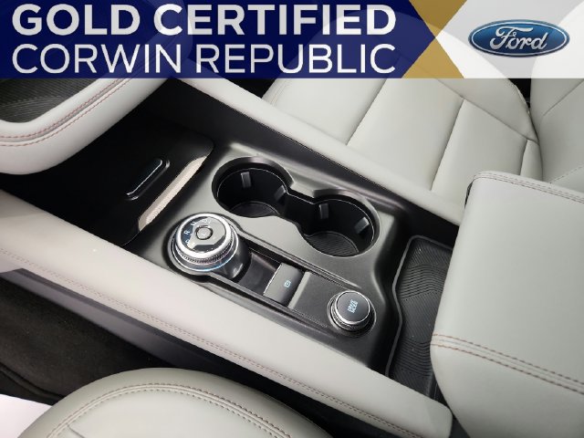 Used 2025 Ford Explorer Active w/ Active Comfort Package AWD/4WD image 17