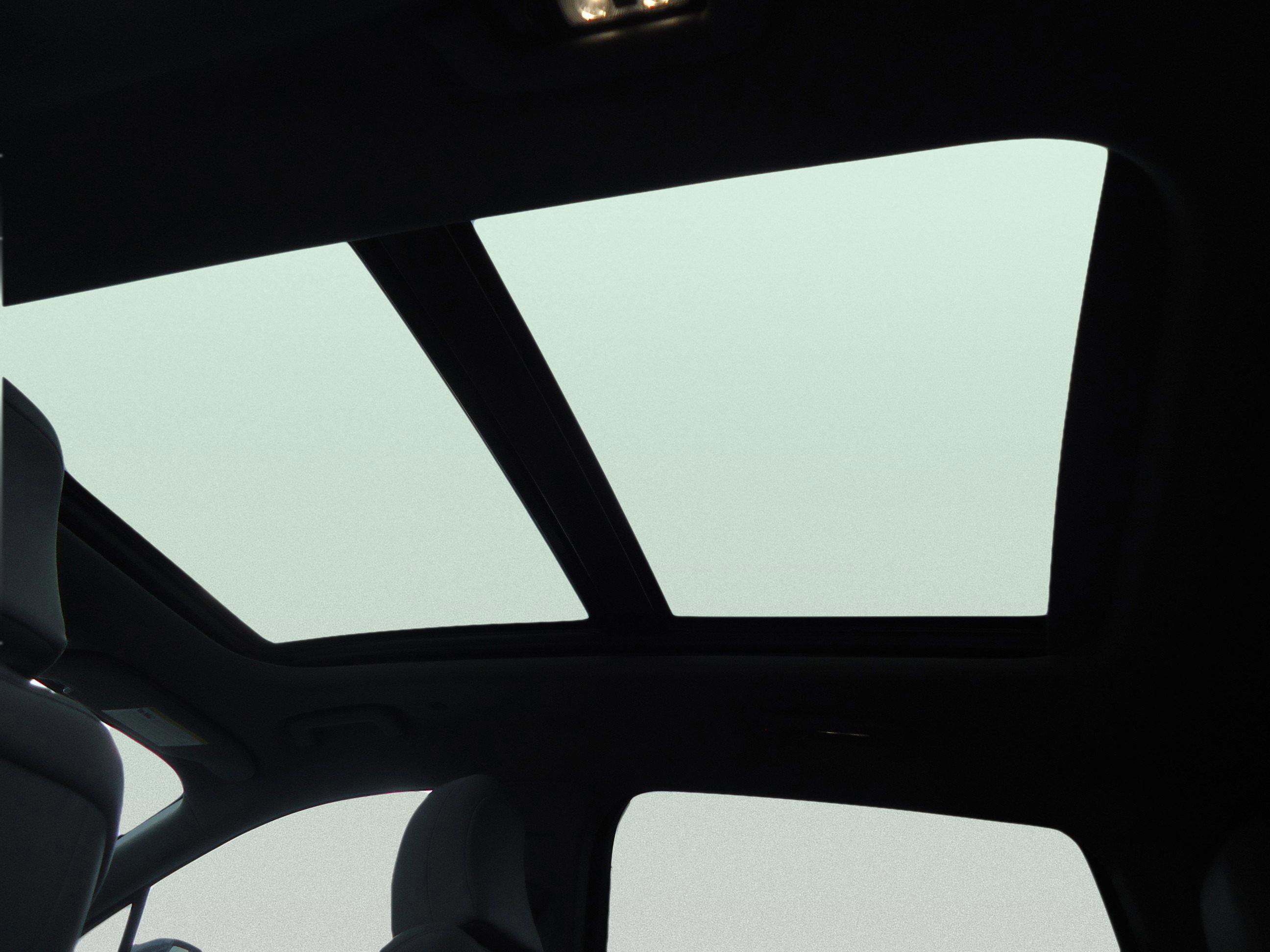 Used 2023 Lincoln Nautilus Reserve w/ Equipment Group 202A image 31