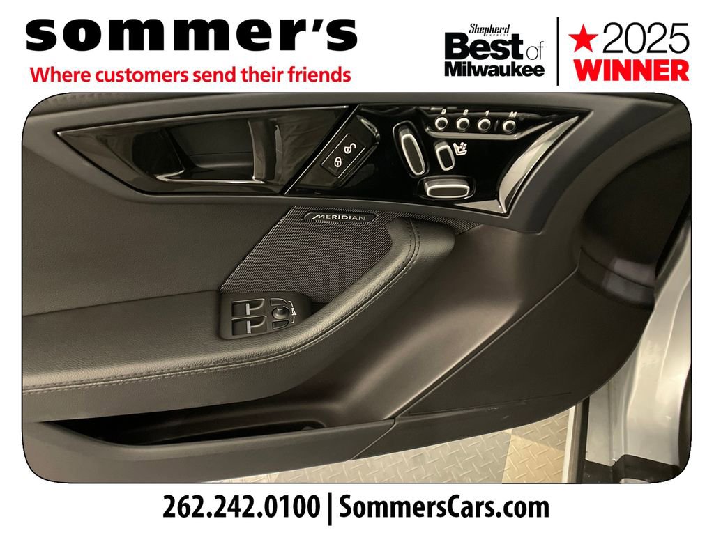 Used 2019 Jaguar F-TYPE Coupe image 10