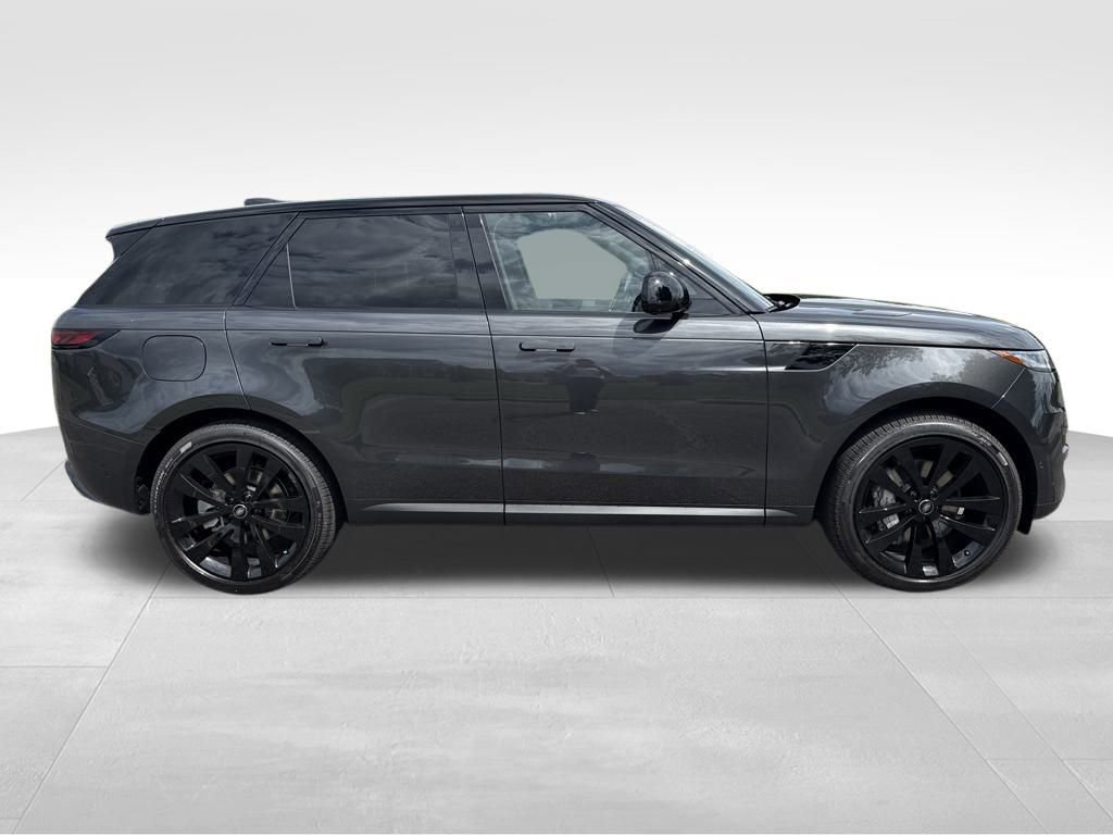 New 2025 Land Rover Range Rover Sport SE image 6