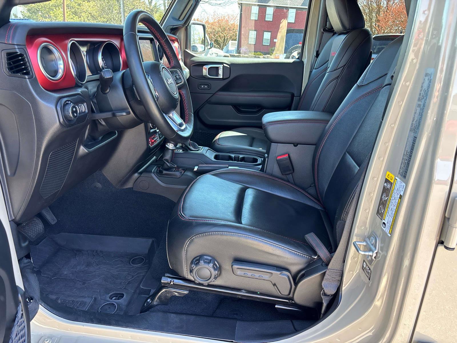 Used 2022 Jeep Gladiator Rubicon w/ LED Lighting Group AWD/4WD image 11