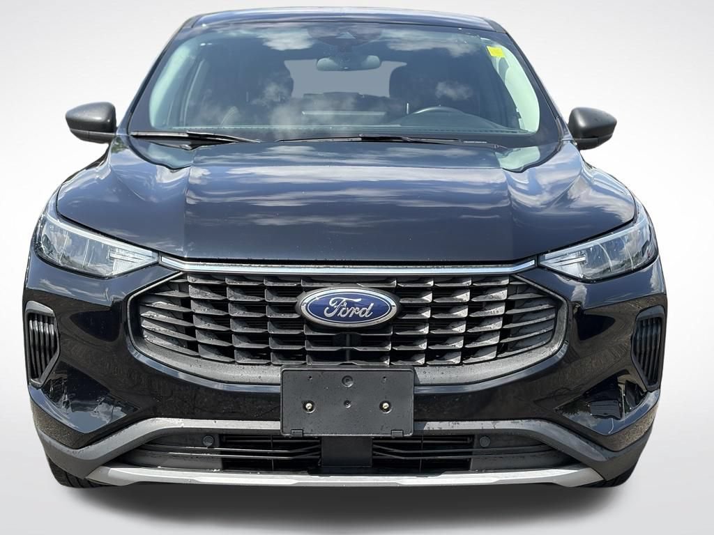 Used 2023 Ford Escape Active w/ Tech Pack #1 AWD/4WD image 3