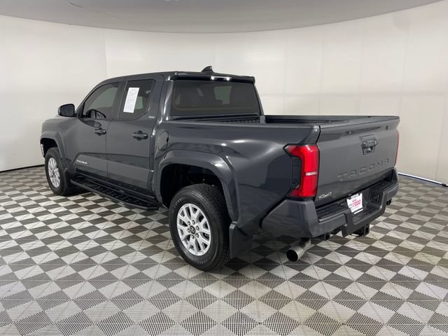 Used 2026 Toyota Tacoma SR5 AWD/4WD image 18