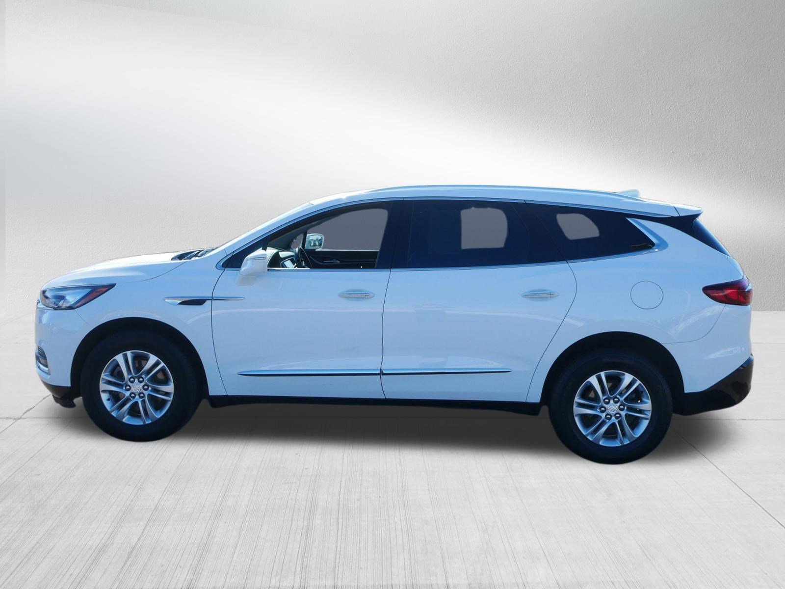 Used 2018 Buick Enclave Essence image 4