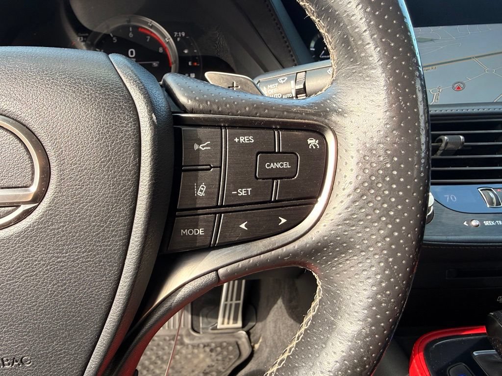 Used 2018 Lexus LS 500 F Sport w/ Accessory Package (Z2) AWD/4WD image 21