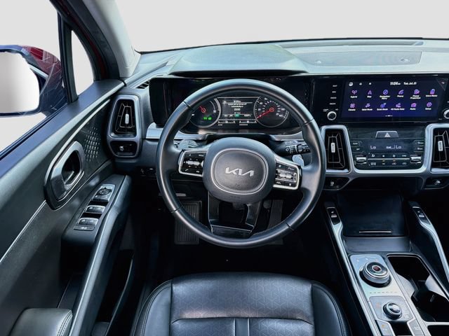 Used 2023 Kia Sorento EX AWD/4WD image 17