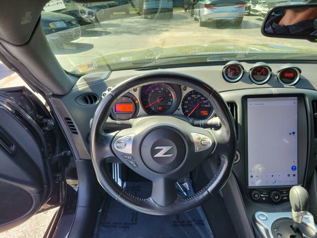 Used 2020 Nissan 370Z Coupe image 28