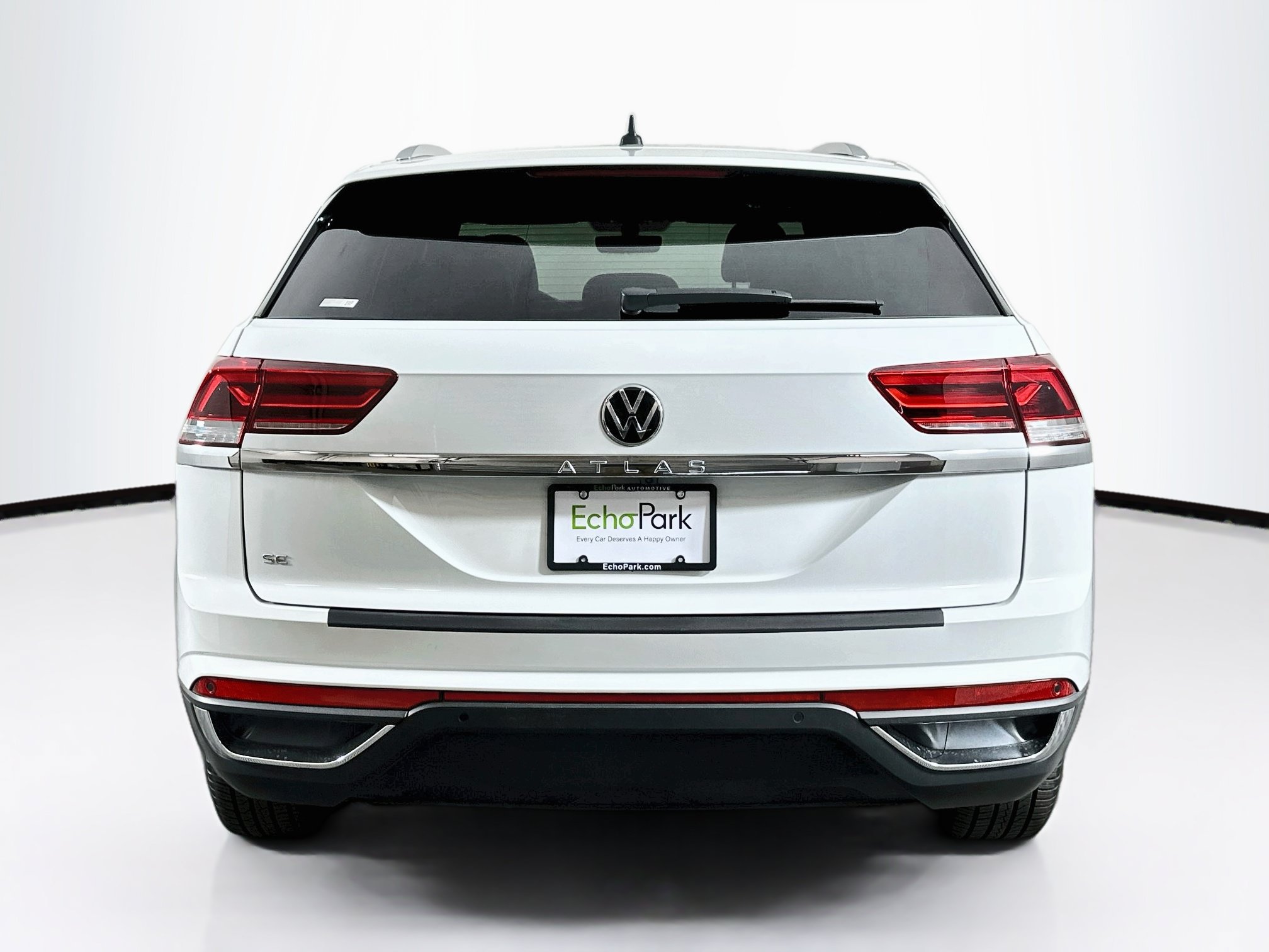Used 2023 Volkswagen Atlas Cross Sport SE w/ Panoramic Sunroof Package FWD image 7