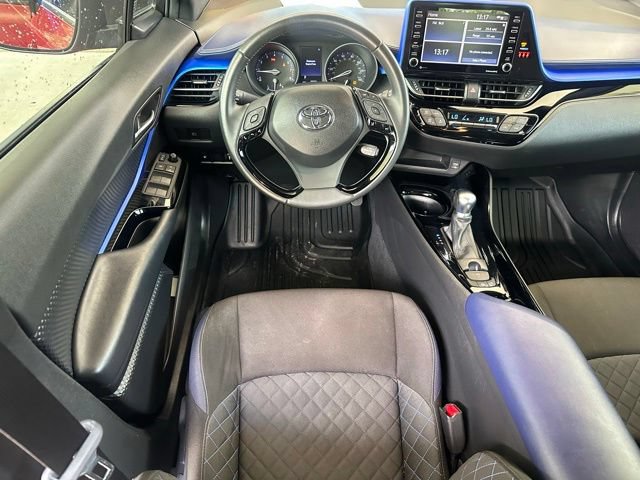 Used 2020 Toyota C-HR XLE FWD image 12