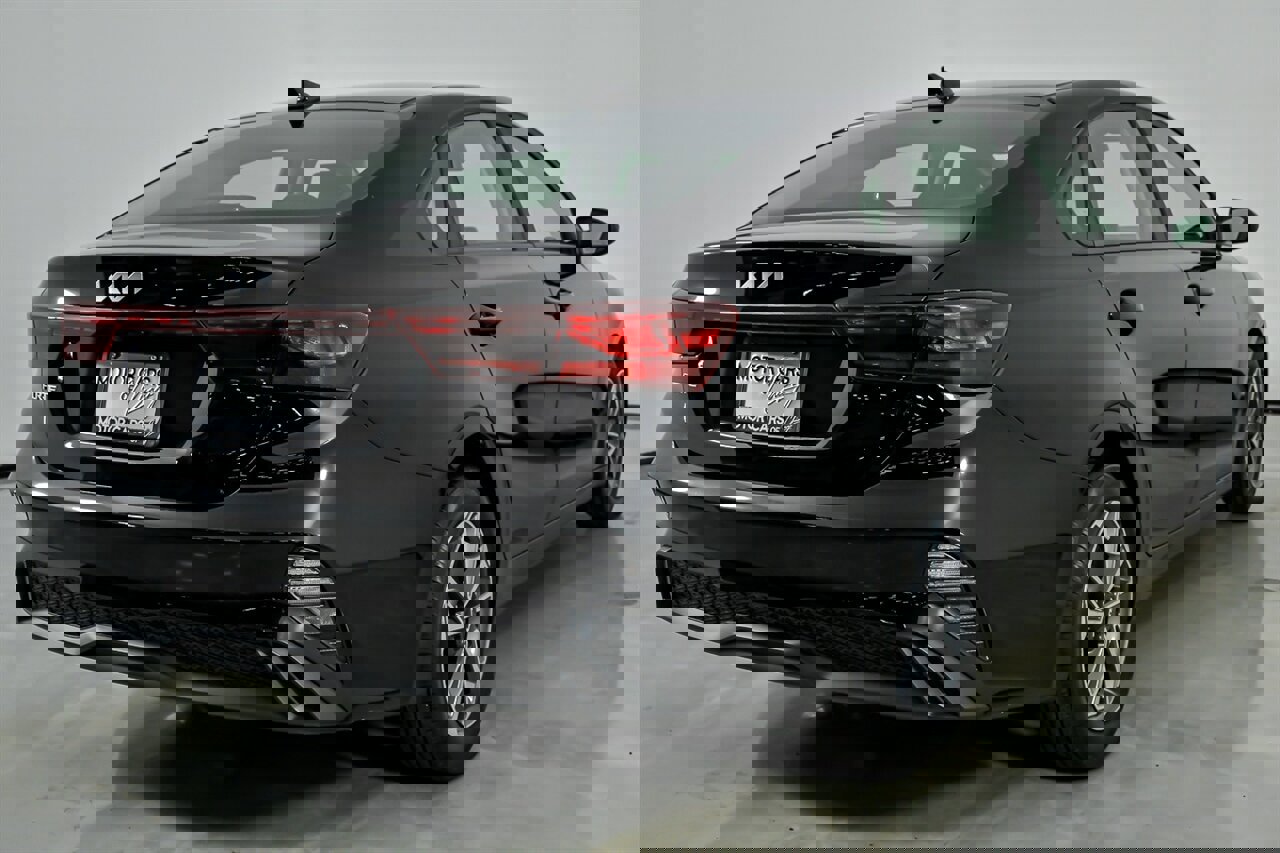 Used 2024 Kia Forte LXS image 12