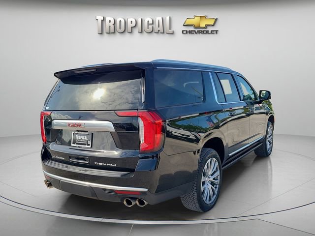 Used 2023 GMC Yukon XL Denali w/ Denali Reserve Package image 3