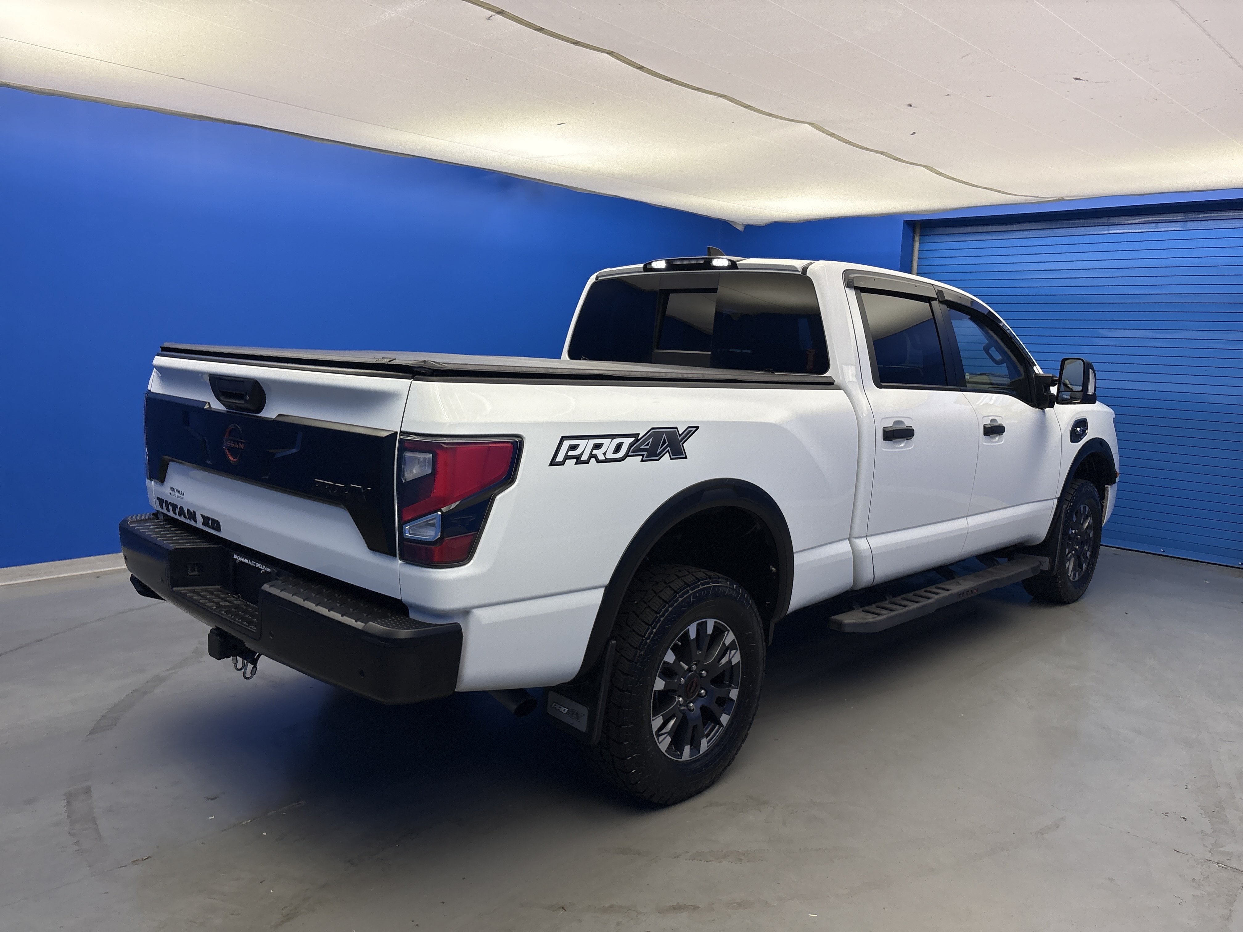 Used 2023 Nissan Titan PRO-4X w/ Pro-4x Convenience Package AWD/4WD image 7