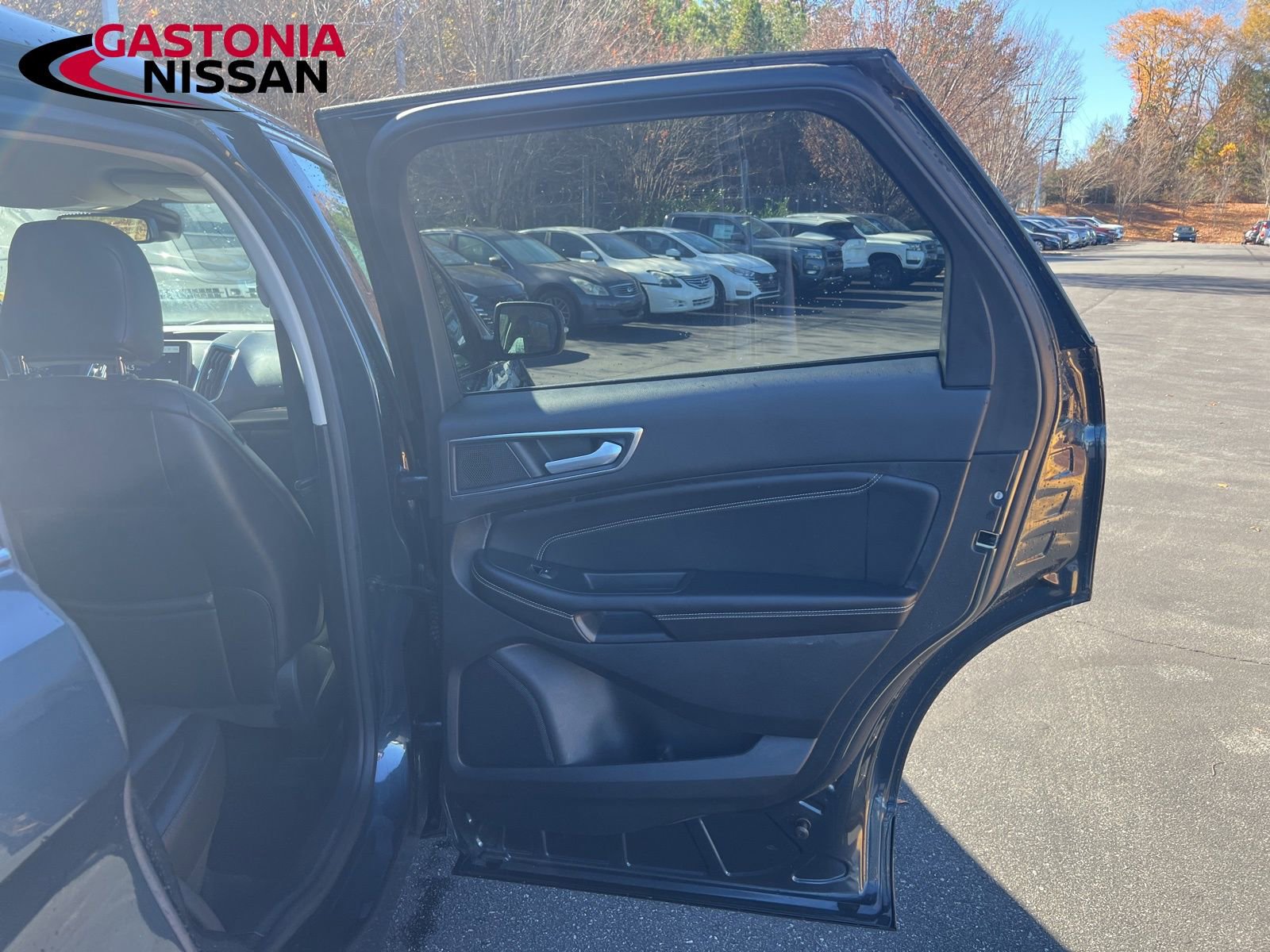 Used 2022 Ford Edge Titanium image 36