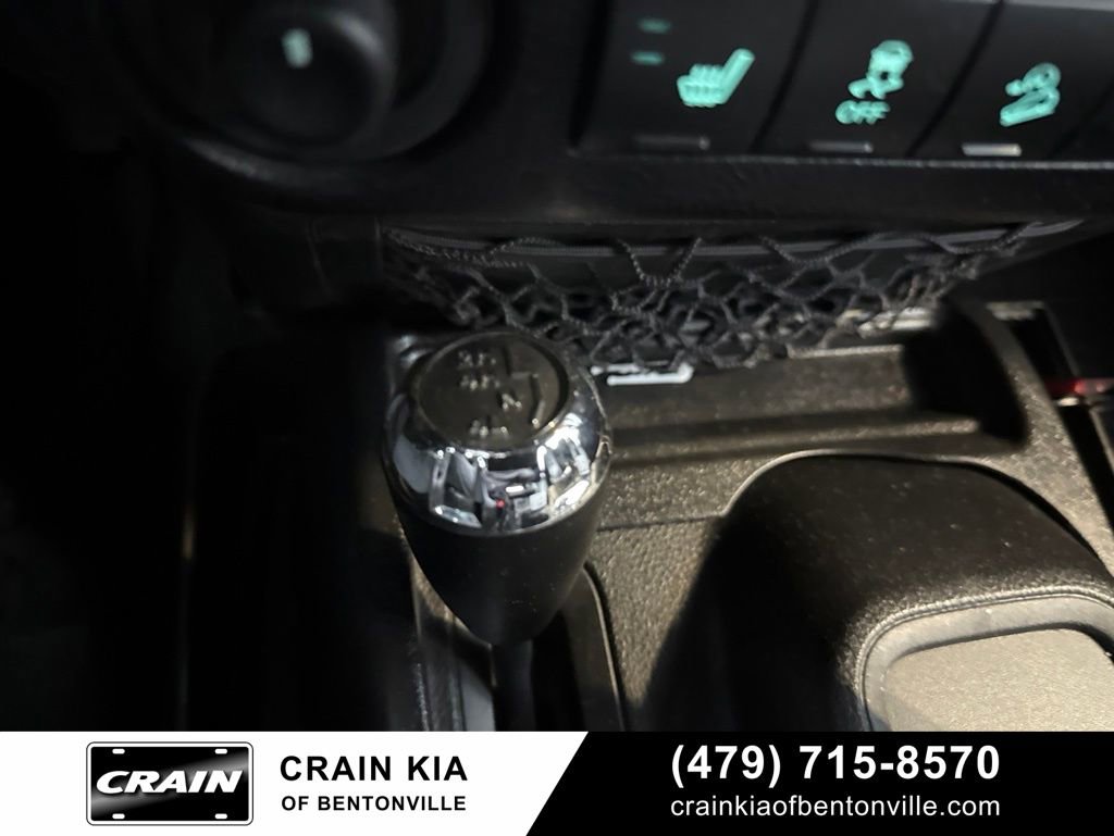 Used 2015 Jeep Wrangler Unlimited Rubicon AWD/4WD image 27