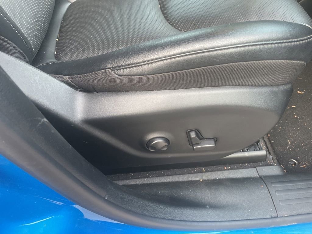 Used 2023 Jeep Cherokee Altitude Lux image 36